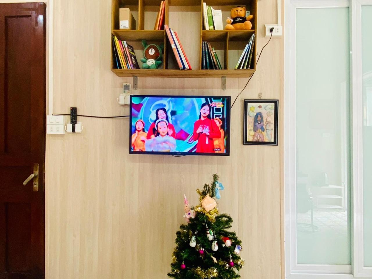 Cozy Homestay With Large Bed, Private Bathroom, Large Balcony Hanoi Bagian luar foto