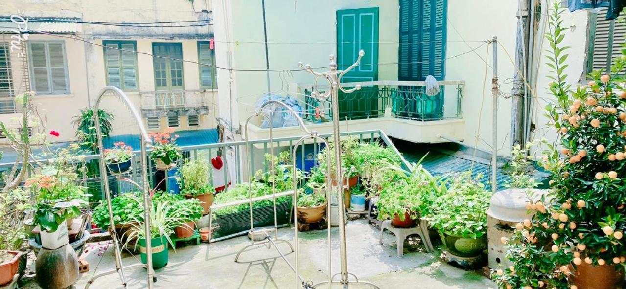 Cozy Homestay With Large Bed, Private Bathroom, Large Balcony Hanoi Bagian luar foto